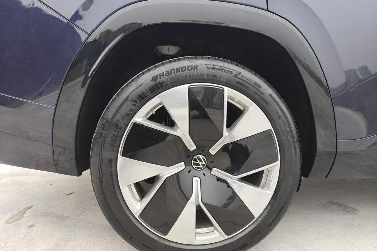 Used Volkswagen Teramont 2025 Tiguan Pro 450TSI 4Motion Crosswind Edition Exterior 11