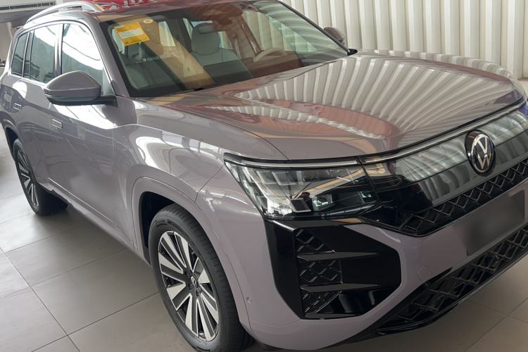 Used Volkswagen Teramont 2025 Tiguan Pro 450TSI 4Motion Crosswind Edition Exterior 2