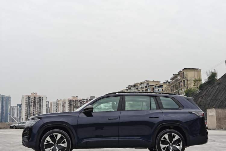 Used Volkswagen Teramont 2025 Tiguan Pro 450TSI 4Motion Crosswind Edition Exterior 6