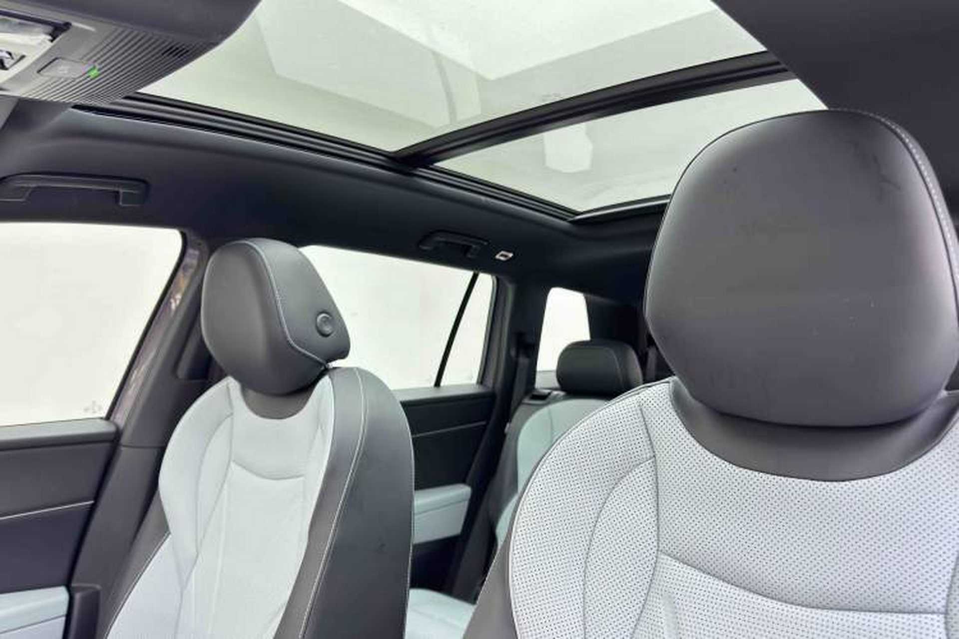 Used Volkswagen Teramont 2025 Tiguan Pro 450TSI 4Motion Crosswind Edition Interior 5
