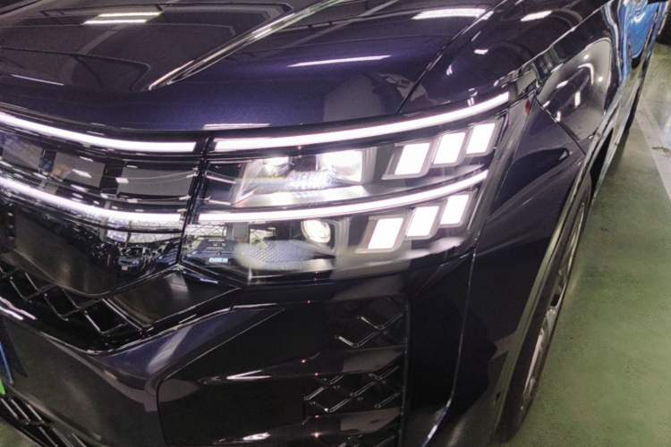 Used Volkswagen Teramont 2025 Tiguan Pro 450TSI 4Motion Crosswind Edition Left Front Headlight