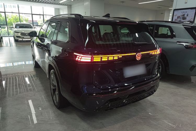 Used Volkswagen Teramont 2025 Tiguan Pro 450TSI 4Motion Crosswind Edition Rear Left 45 Deg