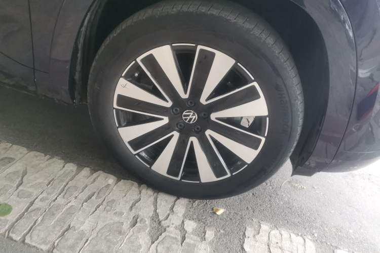 Used Volkswagen Teramont 2025 Tiguan Pro 450TSI 4Motion Crosswind Edition Right Front Wheel Hub