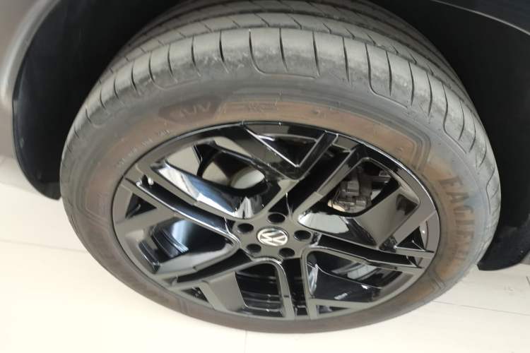 Used Volkswagen Teramont 2025 Tiguan Pro 450TSI Four-Wheel Drive Summit Edition Right Rear Wheel Hub