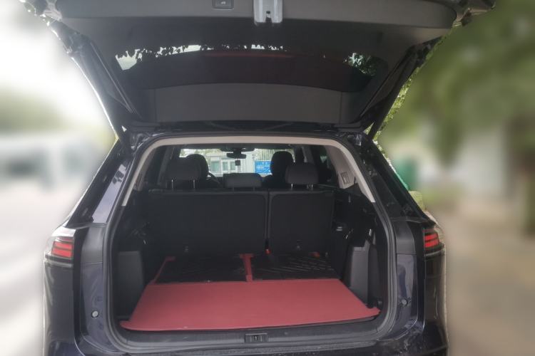 Used Volkswagen Teramont 2025 Tiguan Pro 450TSI 4Motion Crosswind Edition Trunk