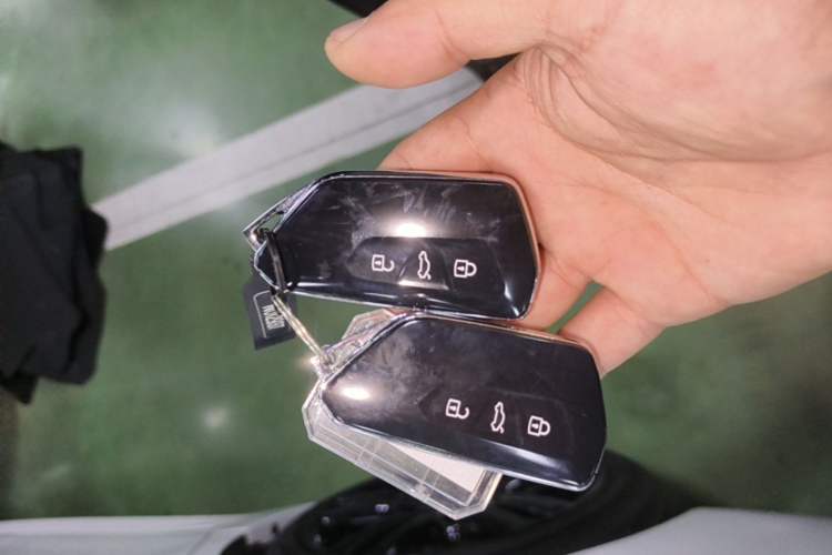 Used Volkswagen Teramont 2025 Tiguan Pro 450TSI 4Motion Crosswind Edition Vehicle Key