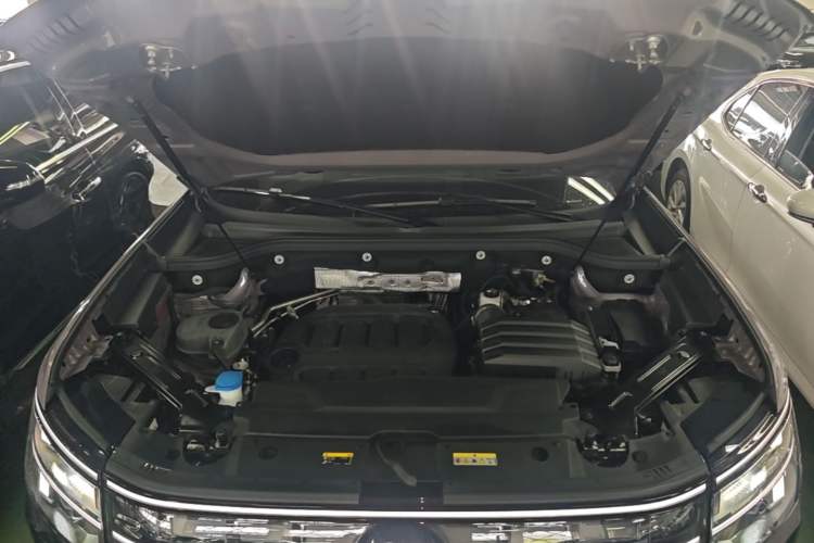 Used Volkswagen Teramont 2025 Tiguan Pro 450TSI Four-Wheel Drive Summit Edition Engine Bay