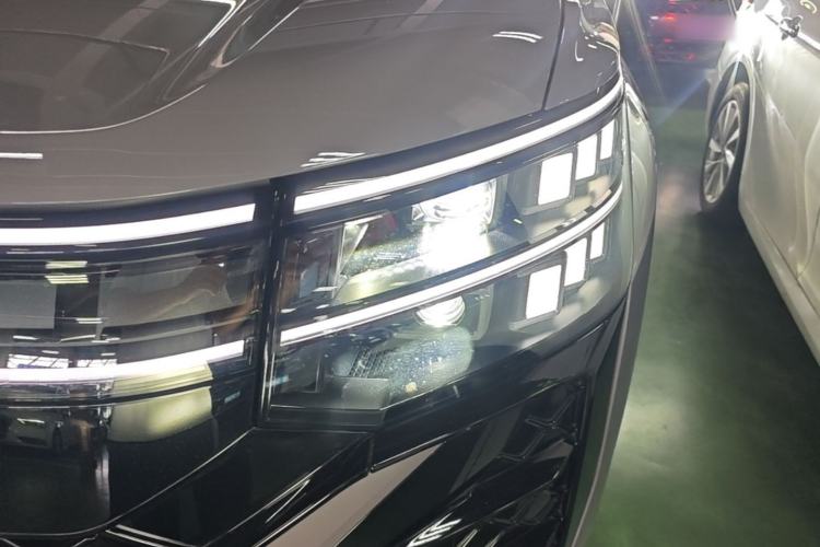 Used Volkswagen Teramont 2025 Tiguan Pro 450TSI Four-Wheel Drive Summit Edition Left Front Headlight