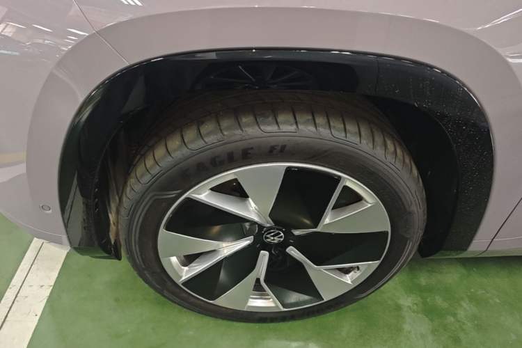 Used Volkswagen Teramont 2025 Tiguan Pro 450TSI Four-Wheel Drive Summit Edition Left Front Wheel Hub