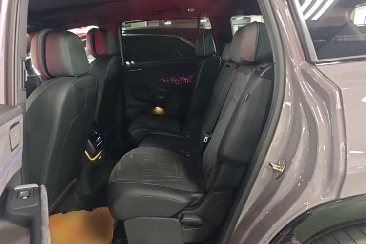 Used Volkswagen Teramont 2025 Tiguan Pro 450TSI Four-Wheel Drive Summit Edition Left Rear Seat