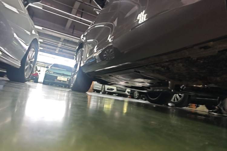 Used Volkswagen Teramont 2025 Tiguan Pro 450TSI Four-Wheel Drive Summit Edition Left Side Sill