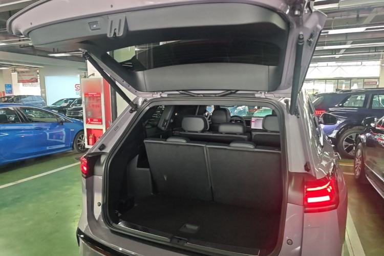 Used Volkswagen Teramont 2025 Tiguan Pro 450TSI Four-Wheel Drive Summit Edition Trunk