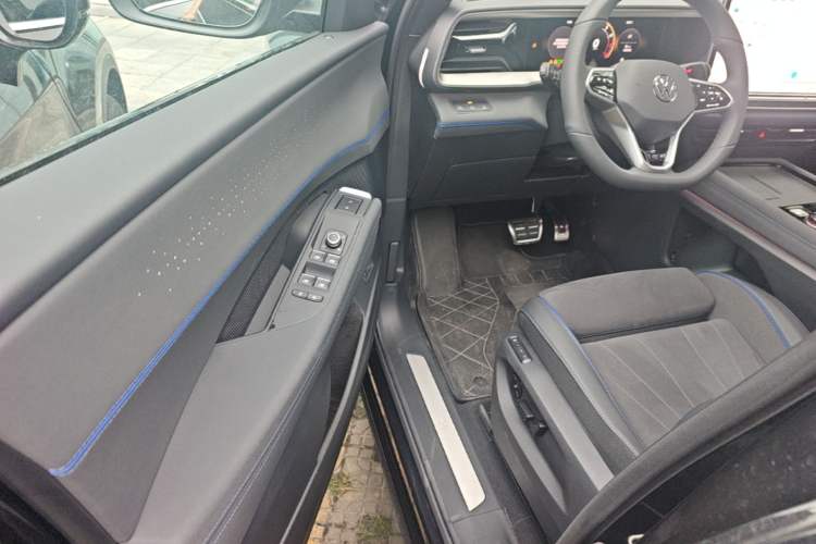 Used Volkswagen Teramont 2026 Model, Tiguan Pro 450TSI Four-Wheel Drive Summit Edition Driver Seat