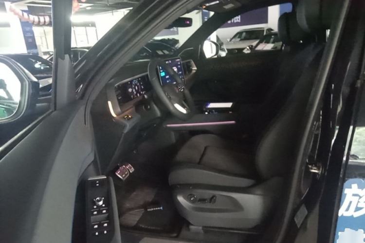 Used Volkswagen Teramont 2026 Model, Tiguan Pro 450TSI Four-Wheel Drive Summit Edition Driver Seat