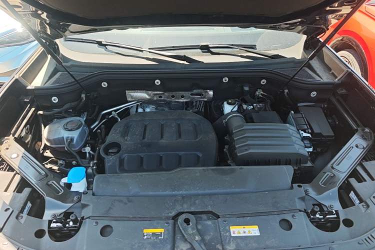 Used Volkswagen Teramont 2026 Model, Tiguan Pro 380TSI Two-Wheel Drive Cross-Country Edition Engine Bay