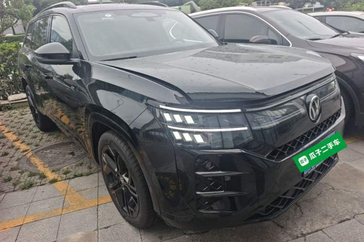 Used Volkswagen Teramont 2026 Model, Tiguan Pro 450TSI Four-Wheel Drive Summit Edition Front Right 45 Deg