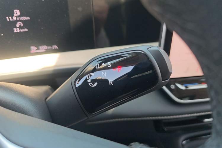 Used Volkswagen Teramont 2026 Model, Tiguan Pro 380TSI Two-Wheel Drive Cross-Country Edition Gear Lever