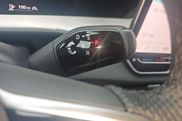 Used Volkswagen Teramont 2026 Model, Tiguan Pro 450TSI Four-Wheel Drive Summit Edition Gear Lever