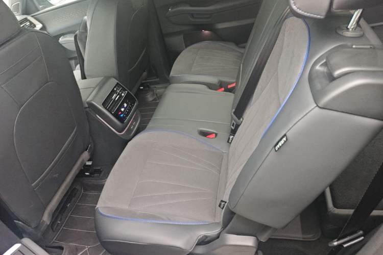 Used Volkswagen Teramont 2026 Model, Tiguan Pro 450TSI Four-Wheel Drive Summit Edition Left Rear Seat