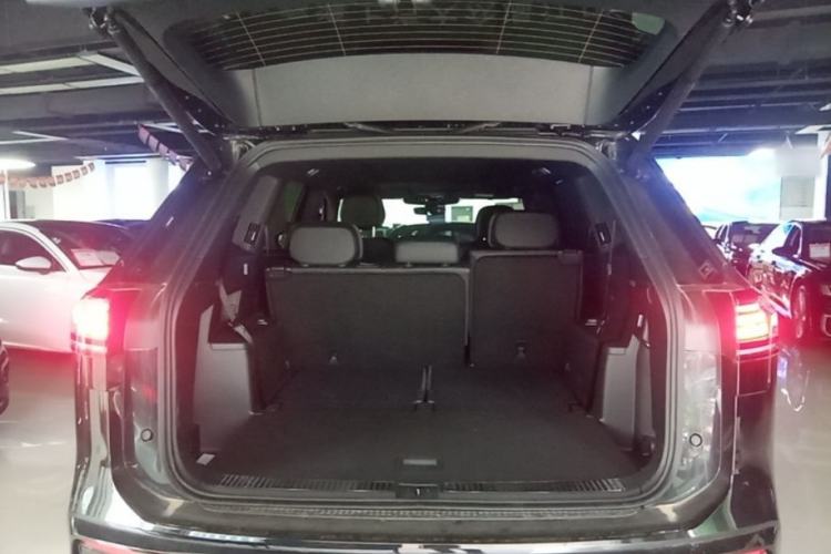 Used Volkswagen Teramont 2026 Model, Tiguan Pro 450TSI Four-Wheel Drive Summit Edition Trunk