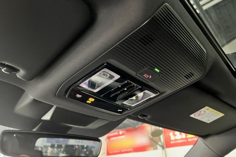 Used Volkswagen Teramont 2026 Model, Tiguan Pro 450TSI Four-Wheel Drive Summit Edition Headliner