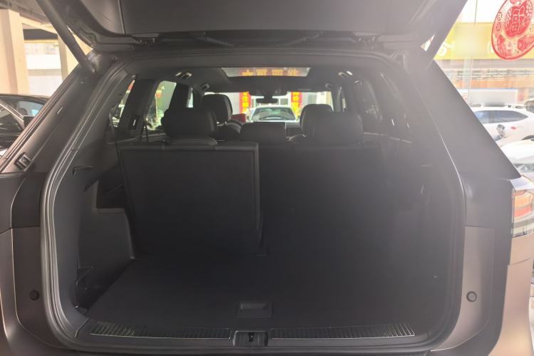Used Volkswagen Teramont 2026 Model, Tiguan Pro 450TSI Four-Wheel Drive Summit Edition Trunk