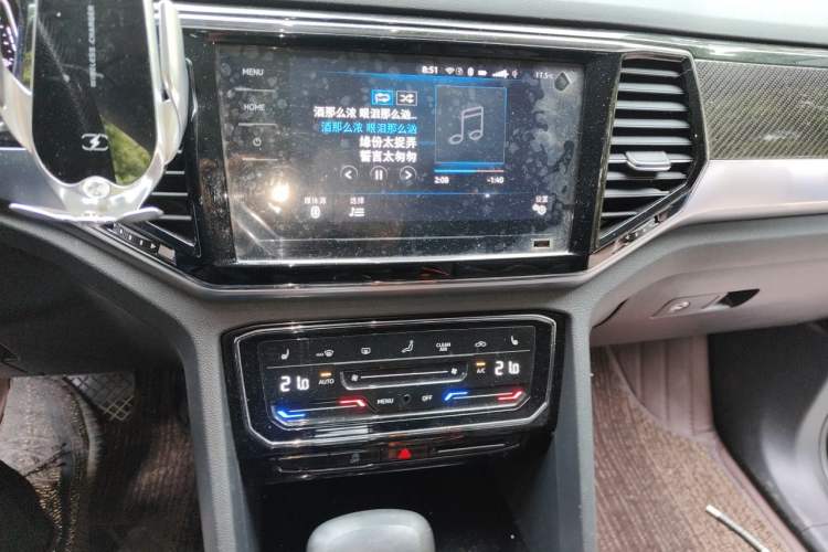 Used Volkswagen Teramont X 2019 330TSI Two-Wheel-Drive Prestige Luxury Edition Audio And AC Panel