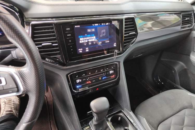 Used Volkswagen Teramont X 2019 380TSI Four-Wheel Drive Prestige Luxury Edition Audio And AC Panel