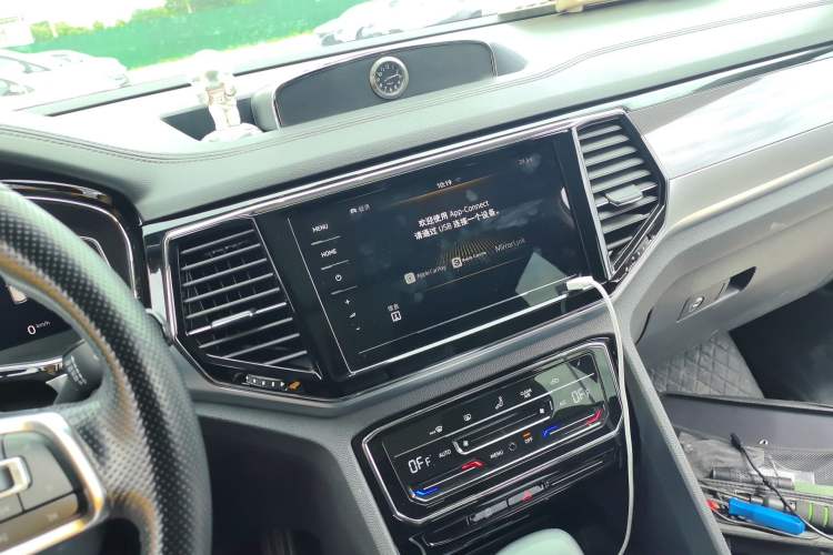 Used Volkswagen Teramont X 2019 380TSI Four-Wheel Drive Luxury Edition Audio And AC Panel