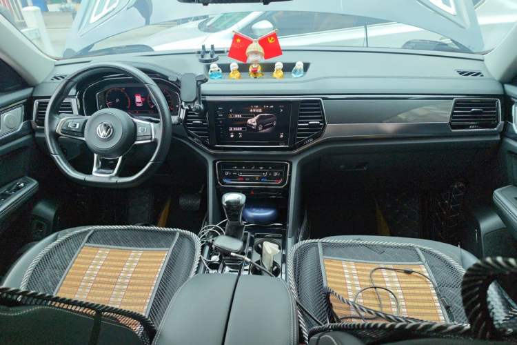 Used Volkswagen Teramont X 2019 330TSI Two-Wheel-Drive Luxury Edition Center Console