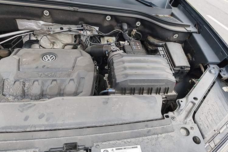 Used Volkswagen Teramont X 2019 330TSI Two-Wheel-Drive Luxury Edition Engine Bay Left