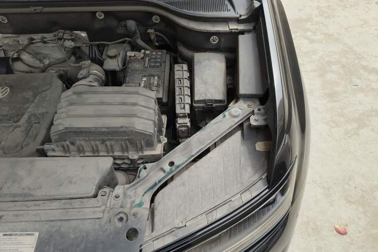 Used Volkswagen Teramont X 2019 330TSI Two-Wheel-Drive Prestige Luxury Edition Engine Bay Left