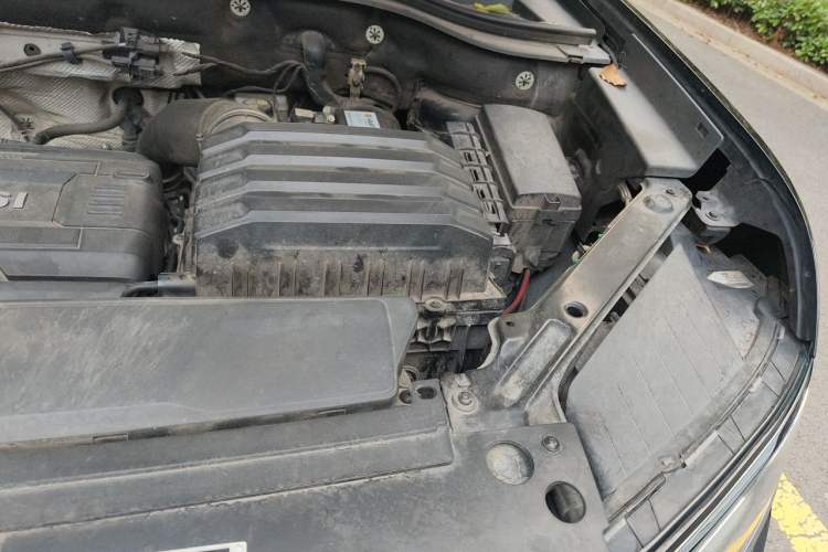 Used Volkswagen Teramont X 2019 380TSI Four-Wheel Drive Prestige Luxury Edition Engine Bay Left