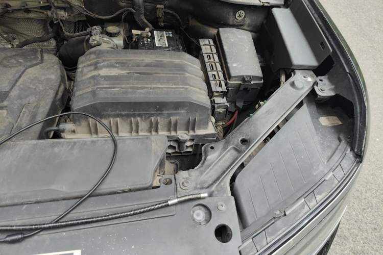 Used Volkswagen Teramont X 2019 330TSI Two-Wheel-Drive Prestige Luxury Edition Engine Bay Left