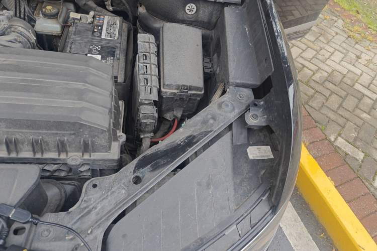 Used Volkswagen Teramont X 2019 330TSI Two-Wheel-Drive Luxury Edition Engine Bay Left