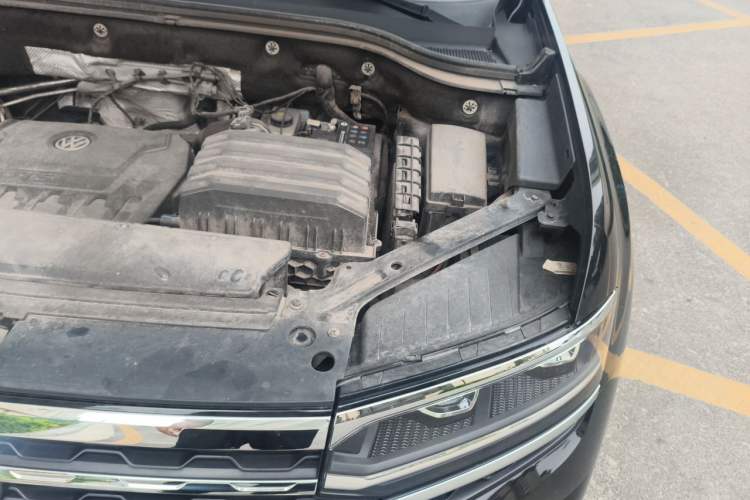 Used Volkswagen Teramont X 2019 330TSI Two-Wheel-Drive Prestige Luxury Edition Engine Bay Left