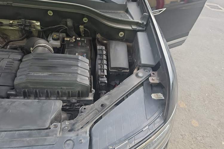 Used Volkswagen Teramont X 2019 380TSI Four-Wheel Drive Luxury Edition Engine Bay Left