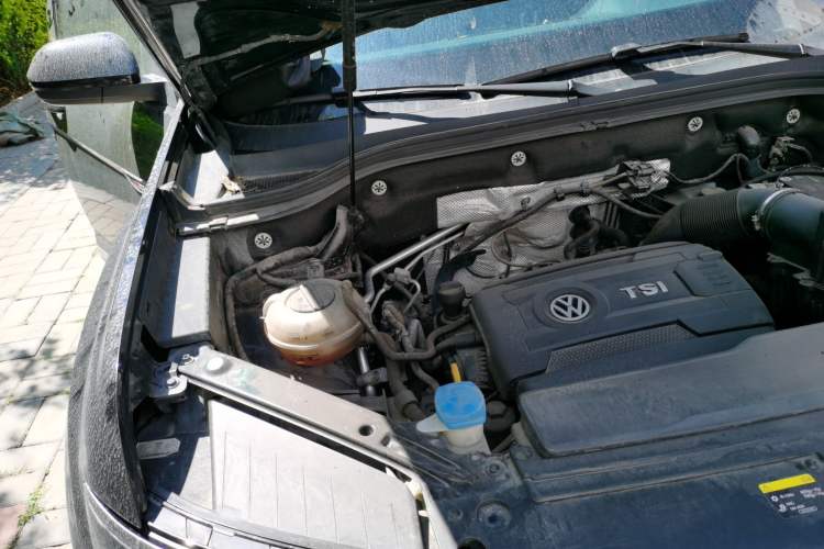 Used Volkswagen Teramont X 2019 380TSI Four-Wheel Drive Prestige Luxury Edition Engine Bay Right