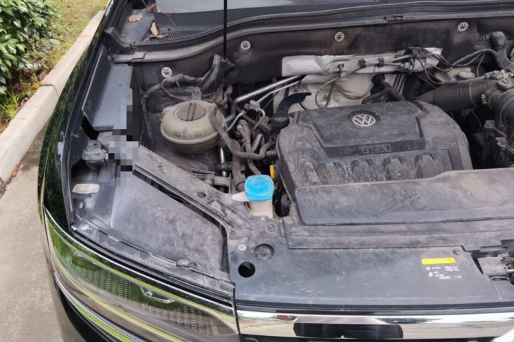 Used Volkswagen Teramont X 2019 330TSI Two-Wheel-Drive Prestige Luxury Edition Engine Bay Right