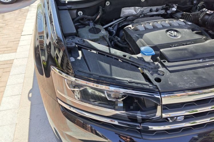 Used Volkswagen Teramont X 2019 530 V6 Four-Wheel Drive Prestige Luxury Edition Engine Bay Right