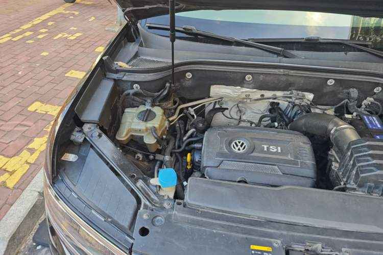 Used Volkswagen Teramont X 2019 380TSI Four-Wheel Drive Prestige Luxury Edition Engine Bay Right