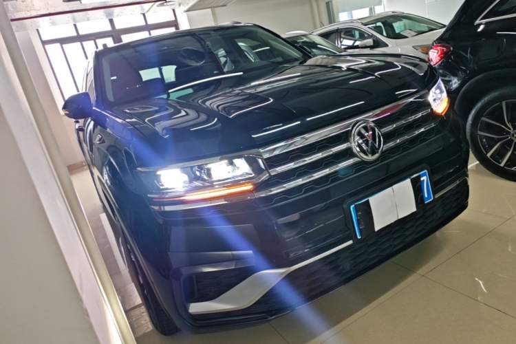 Used Volkswagen Teramont X 2019 380TSI Four-Wheel Drive Luxury Edition Front Right 45 Deg