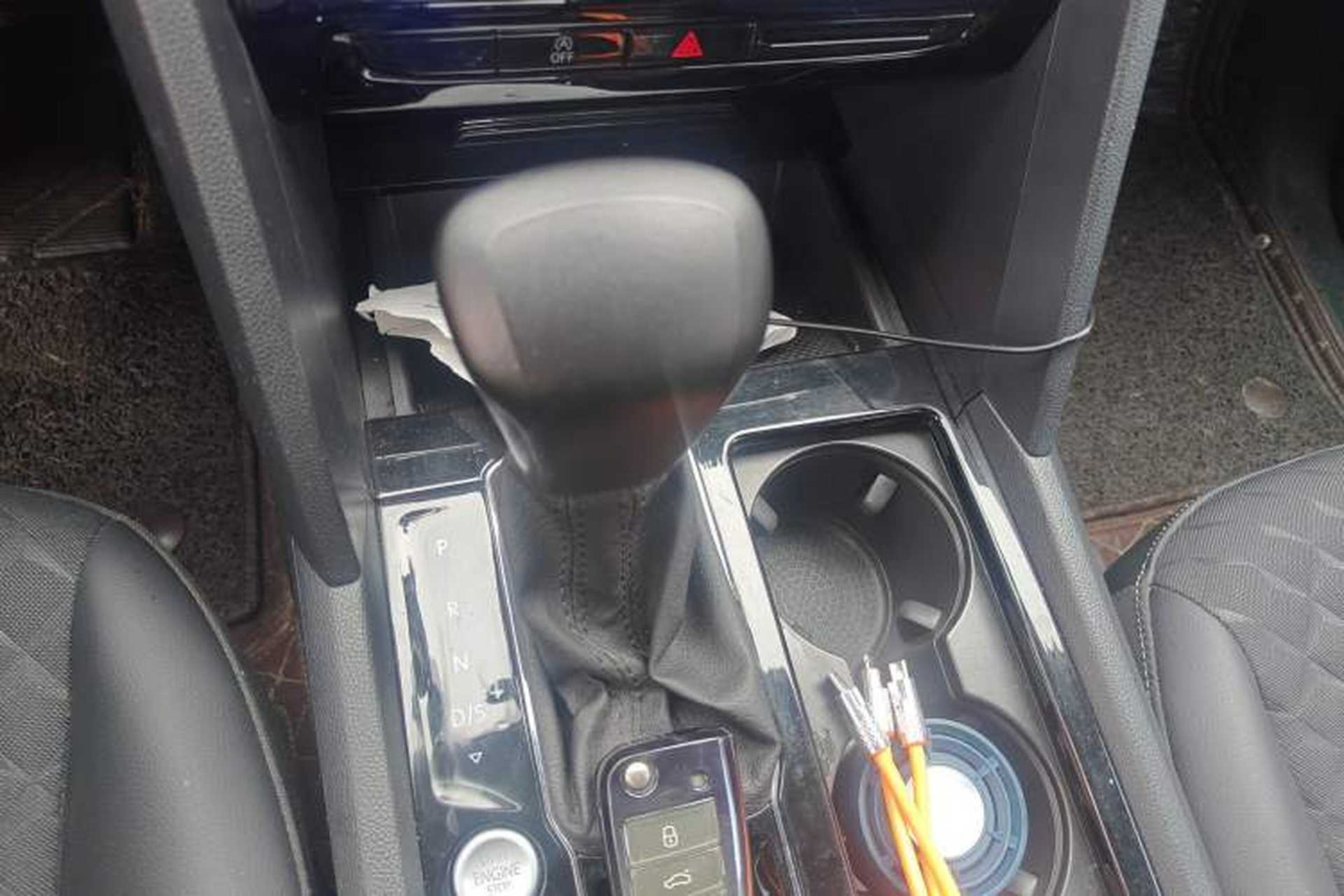 Used Volkswagen Teramont X 2019 330TSI Two-Wheel-Drive Luxury Edition Gear Lever