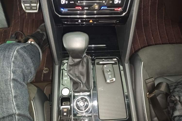 Used Volkswagen Teramont X 2019 380TSI Four-Wheel Drive Prestige Luxury Edition Gear Lever
