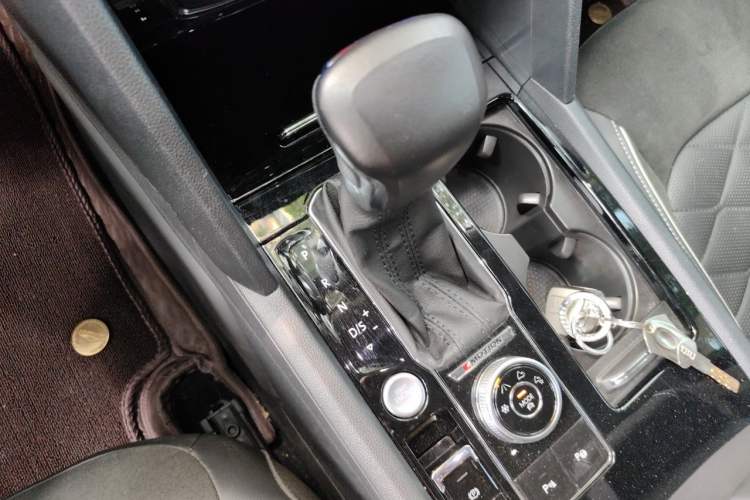 Used Volkswagen Teramont X 2019 380TSI Four-Wheel Drive Prestige Luxury Edition Gear Lever