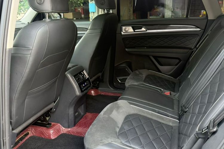 Used Volkswagen Teramont X 2019 330TSI Two-Wheel-Drive Prestige Luxury Edition Interior 3