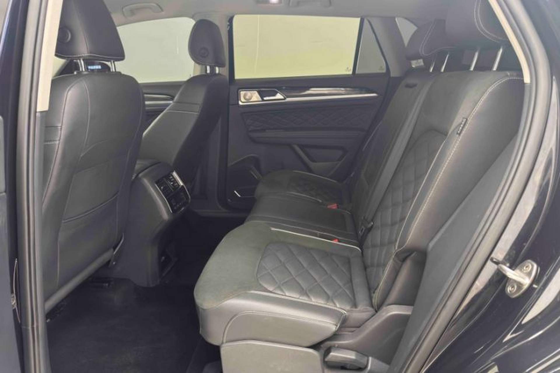 Used Volkswagen Teramont X 2019 330TSI Two-Wheel-Drive Prestige Luxury Edition Interior 6