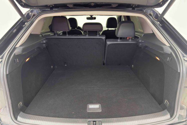 Used Volkswagen Teramont X 2019 330TSI Two-Wheel-Drive Prestige Luxury Edition Interior 8