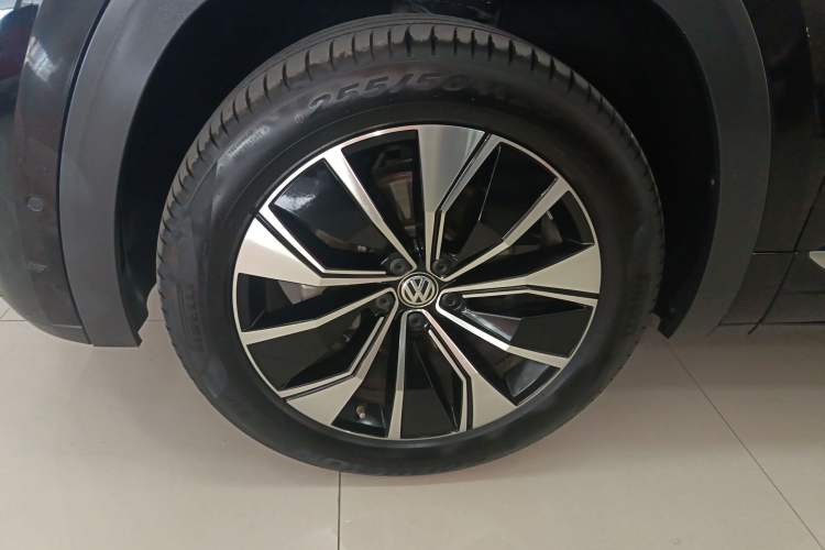 Used Volkswagen Teramont X 2019 380TSI Four-Wheel Drive Prestige Luxury Edition Left Front Wheel Hub