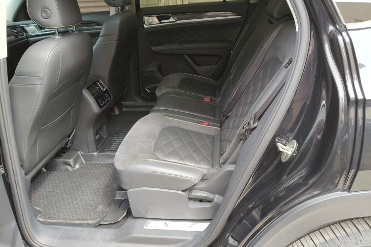 Used Volkswagen Teramont X 2019 330TSI Two-Wheel-Drive Prestige Luxury Edition Left Rear Seat